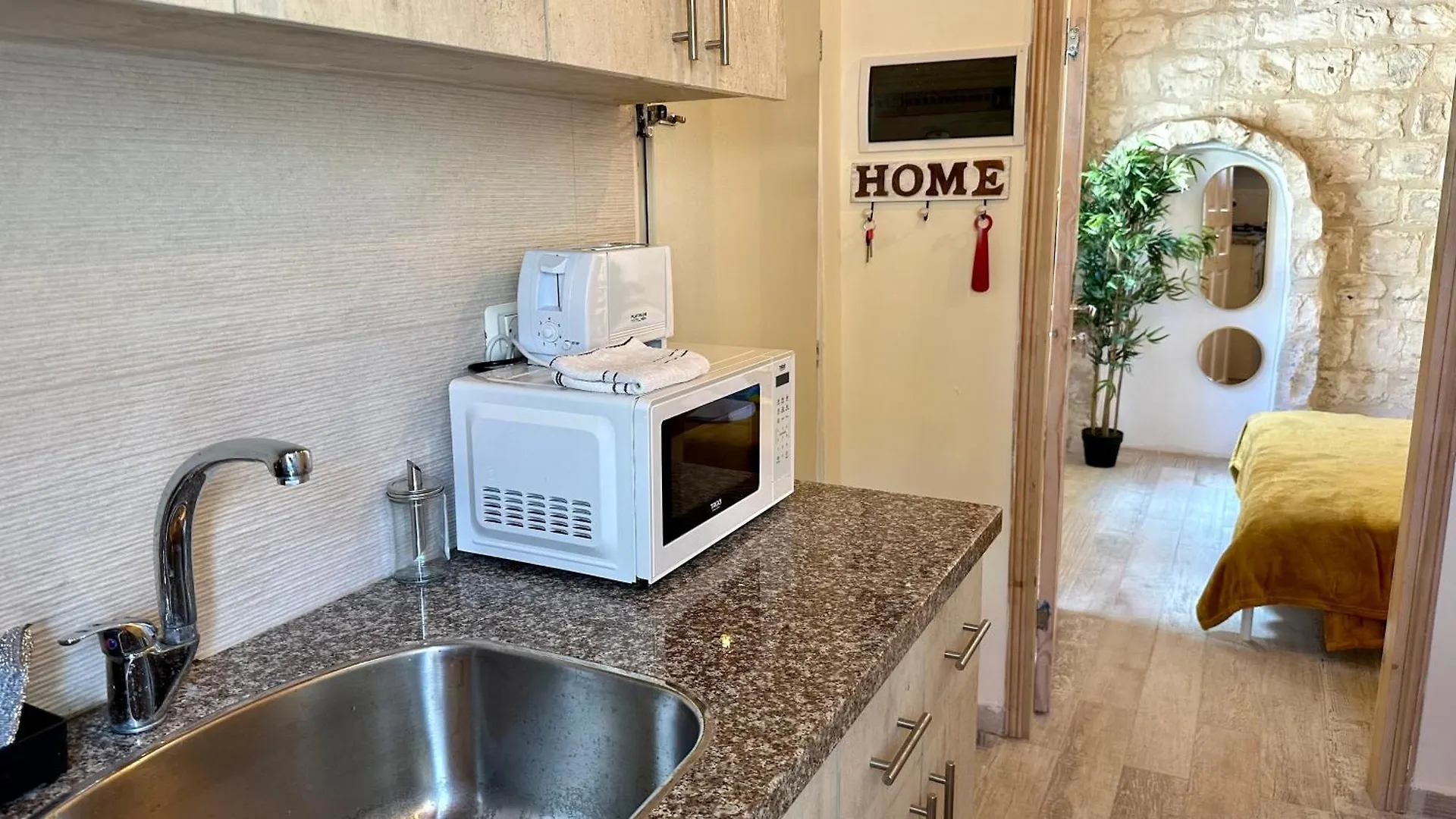 Pearl Apartment In Haifa With Terrace
